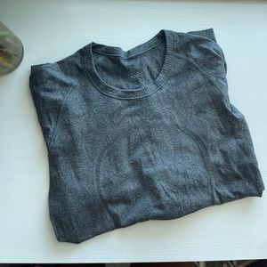 LuLu Lemon Long Sleeve Active wear Top!